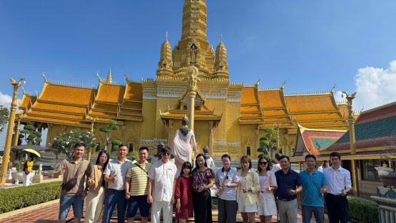TẬP THỂ LÃNH ĐẠO CÔNG TY CỔ PHẦN TẬP ĐOÀN VIỆT HƯNG – HÀNH TRÌNH GẮN KẾT VÀ TRẢI NGHIỆM TẠI “XỨ SỞ CHÙA VÀNG” THÁI LAN